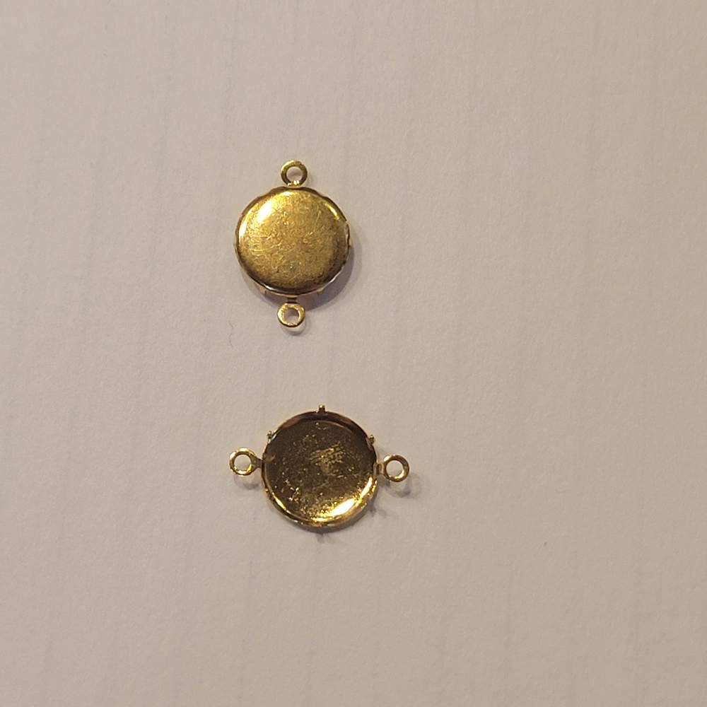 40 gold bezel cups